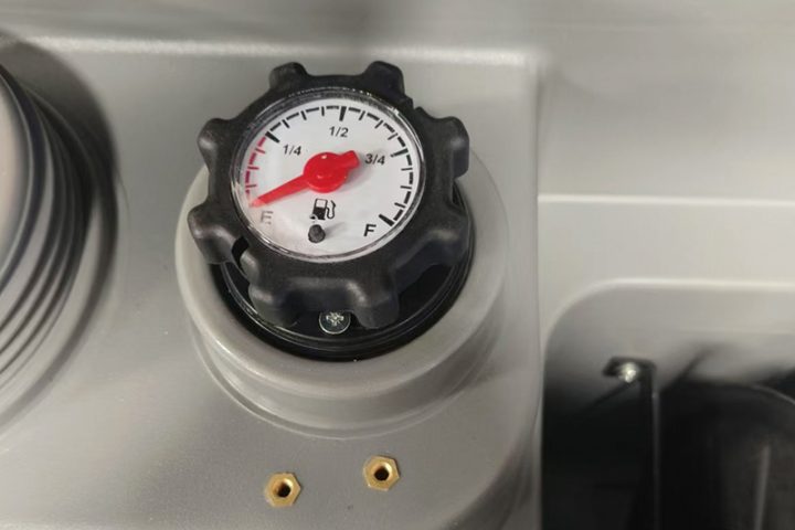 Portable transfer tank manufacturing and component detail